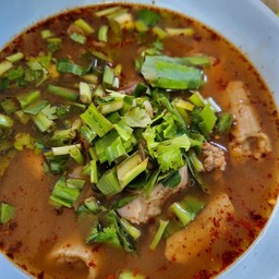 ต้มแซ่บกระดูกหมูอ่อน