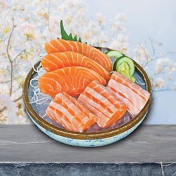 จัมโบ้ อัพไซส์ แซลมอน ซาชิมิ และ ท้องแซลมอน 6 ชิ้น