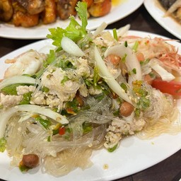 ยำวุ้นเส้นไก่สับ