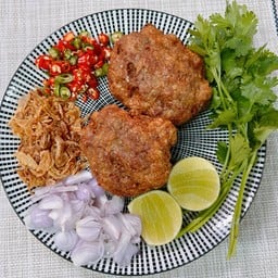 หมูสับปลาเค็มทอดทรงเครื่อง