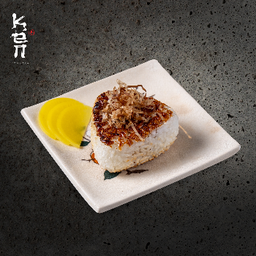 ข้าวปั้นย่างไส้ปลาแห้ง