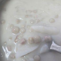 จิ๊บพู่ข้าวเหนียวมะม่วง