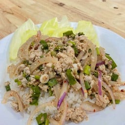 นัมเบอร์วัน อาหารตามสั่ง by เจ๊วรรณ
