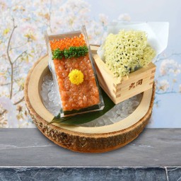 Salmon Tartare with Nori Tempura