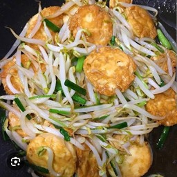 ถั่วงอกผัดเต้าหู้ไข่