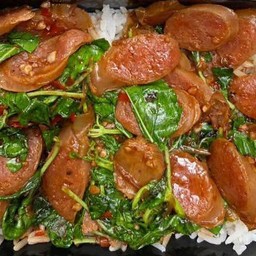 ข้าวกระเพรากุนเชียง