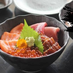 Salmon Maguro Unagi Don