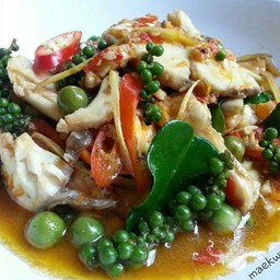 ผัดฉ่าปลากะพง