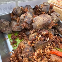 ข้าวเหนียวตับไก่ทอด