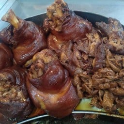 ข้าวขาหมูคุณลุง&ตามสั่ง by ต้อย สาขา1
