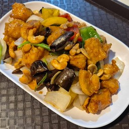 ไก่ผัดเม็ดมะม่วง