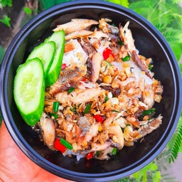 ข้าวปลาทูคั่วพริกเกลือ
