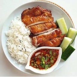 ข้าวหน้าสะโพกไก่ย่าง ❤️ฟรีไข่ต้ม