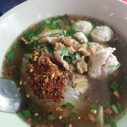 ก๋วยเตี๋ยวหมูตุ๋น