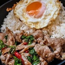 สารพัดเรื่องกะเพรา (ฟรีซุป) - by. คุณยายแตนริมคลอง