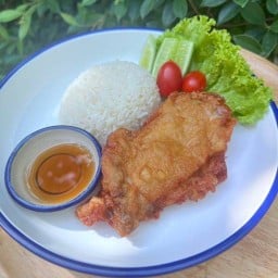 ข้าวไก่ทอดซอสน้ำปลา ข้าวอบไก่ย่าง บ้านฟ้า ข้าวอบไก่ย่าง บ้านฟ้า
