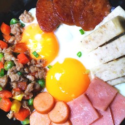 ข้าวไข่ดาวทรงเครื่อง(ไข่กระทะ)