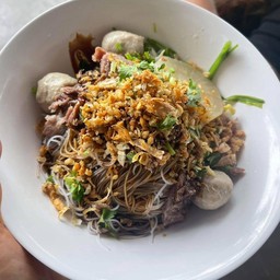 ก๋วยเตี๋ยวเนื้อหมูสด