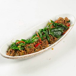 เนื้อสับผัดมะเขือยาวโหระพา