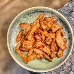 คอหมูคั่วเกลือ กับข้าว