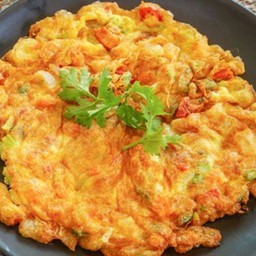 ข้าวไข่เจียวแหนม