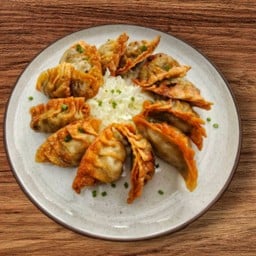 เกี๊ยวซ่าเอวา