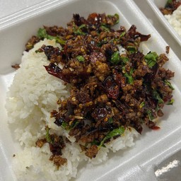 ข้าวกะเพราพริกแห้ง