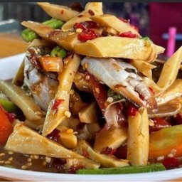 ตำหน่อไม้ปูม้าปลาร้า