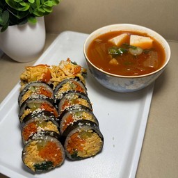UhU JeJu Kimbab อู้ฮูเจจู คิมบับ ยูดี ทาวน์