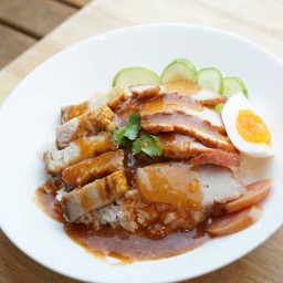 ข้าวหมูแดง 50 ปี