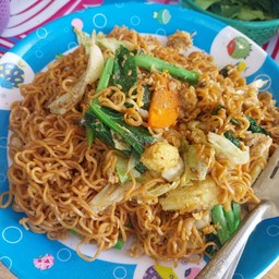 มาม่าผัดไข่