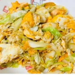 ข้าว+ผัดกระหล่ำปลีใส่ไข่