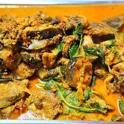 พริกแกงปลาดุกสดใบยี่หร่า