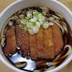 Udon-Hot-Tonkatsu-300g อุด้งร้อน+ทงคัตสึ 温かいとんかつうどん300