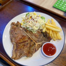 สเต็กเนื้อทีโบน (พริกไทยดำ)