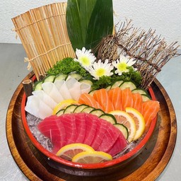 เซ็ตซาซิมิแซลมอน+ทูน่า+หมึกสด