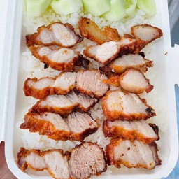 สามชั้นทอดน้ำปลา