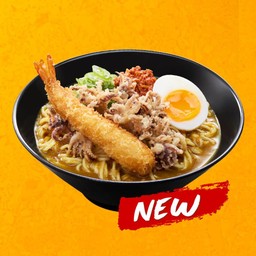 ราเมนแกงกะหรี่กุ้งชุบเกล็ดขนมปังทอดและหนวดปลาหมึกทอด