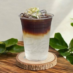 อเมริกาโน่น้ำช่อดอกมะพร้าว