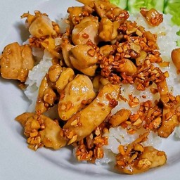 ข้าวไก่ทอดกระเทียม!