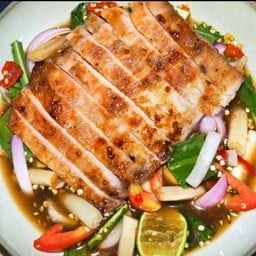 ยำคอหมูย่างปลาร้า