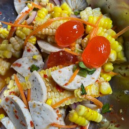 ข้าวโพดหมูยอไข่แดง