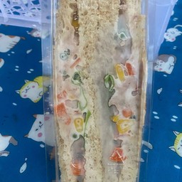 แซนวิช สลัดทูน่า