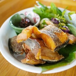 ปลาช่อนแดดเดียวทอด