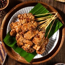 หมูปิ้ง 20 ไม้ + ข้าวเหนียว 4 ห่อ