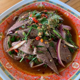 ก้อยตับใบมะกูด