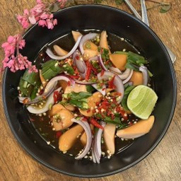 ยำน้ำปลาร้าใส้กรอก