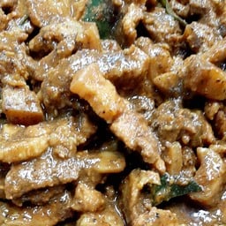 หมูสามชั้นคั่วพริกแกง