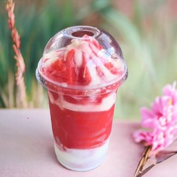 สตอเบอรี่โยเกิร์ตปั่น