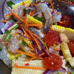 กุ้งสดข้าวโพดไข่แดง